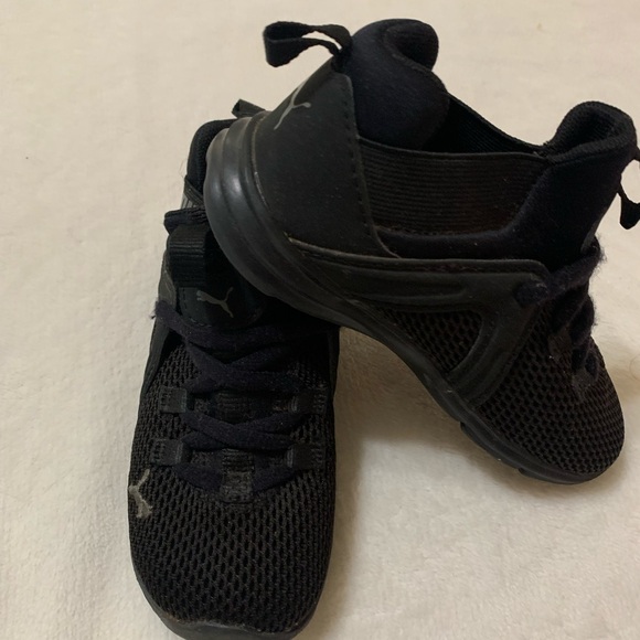 Puma Black Sneakers - Picture 1 of 4